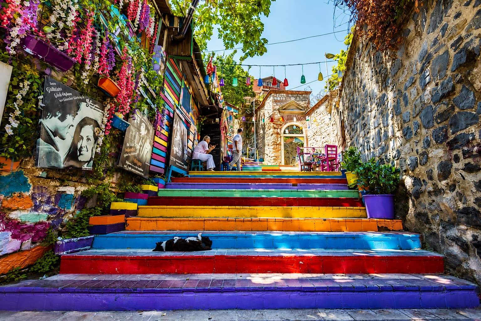 گەڕەکی بالات لە ئیستەنبووڵ، بووەتە شوێنێکی گەشتیاریی جیهانی