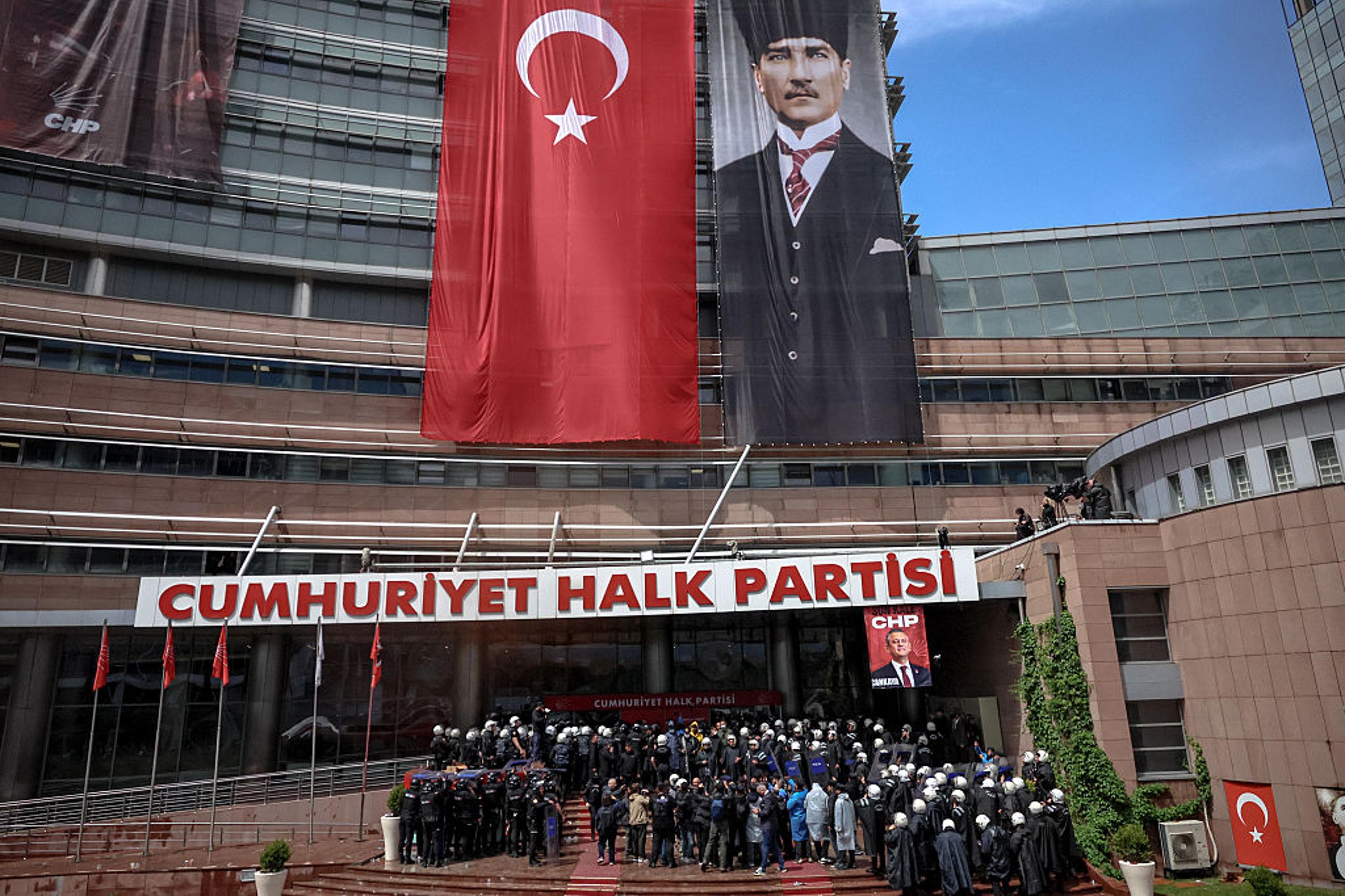 Qelsiya CHPyê ji Kurdan re derfet e