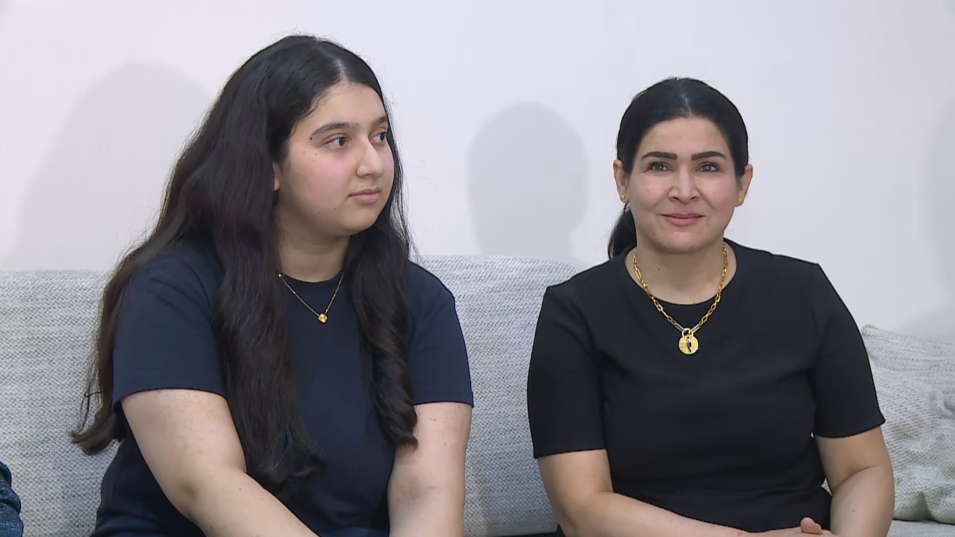 باوەش و فرمێسکی دڵخۆشی؛ یەکەمەکانی پۆلی 12 چیرۆکی سەرکەوتنیان دەگێڕنەوە