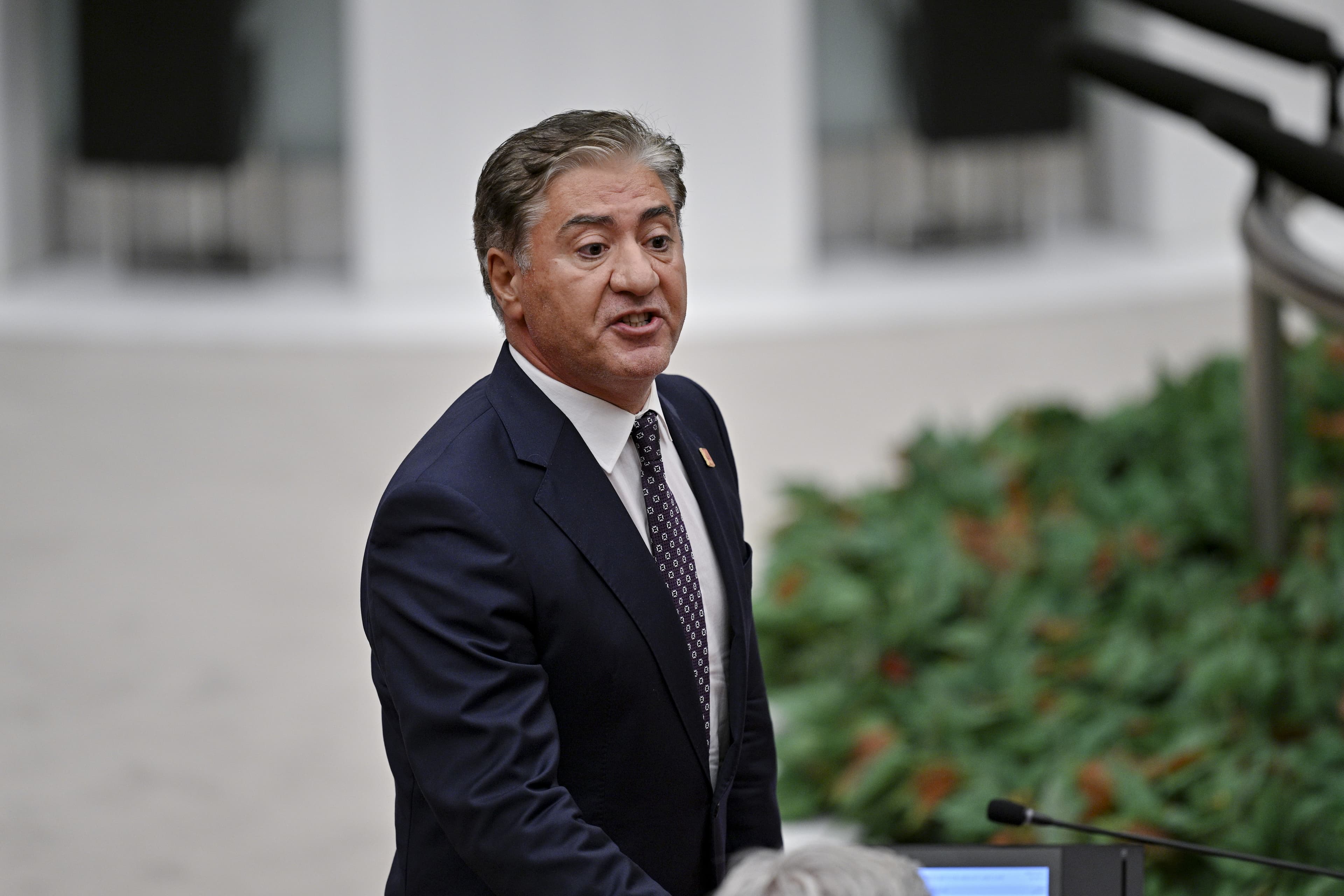 YENİ Parti’den Mehmet Uçum’a: Atanmışlığın kibriyle ahkam kesmek kolay