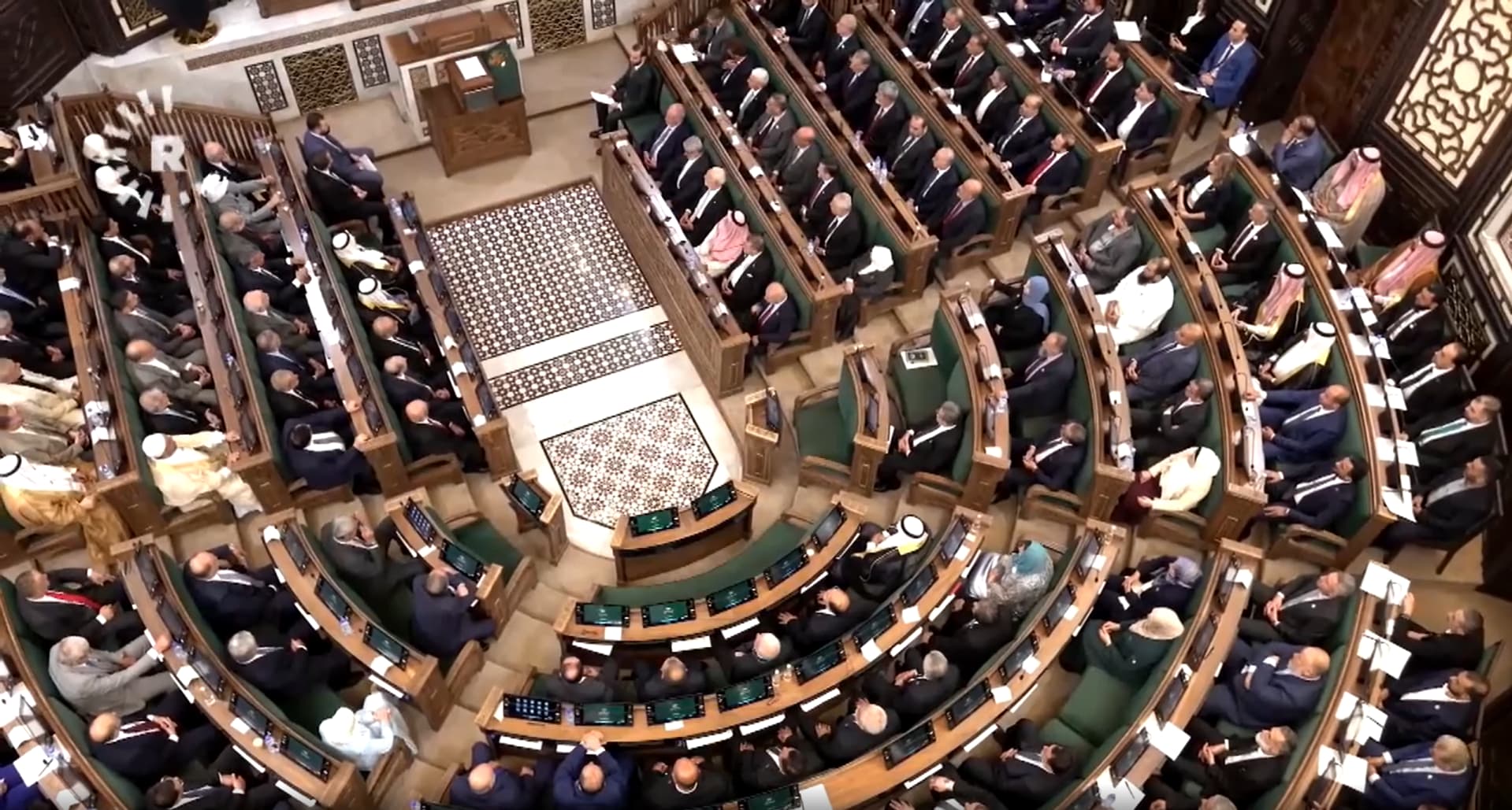Suriye Meclisi toplandı: Kürt temsilciler komitede yer almadı