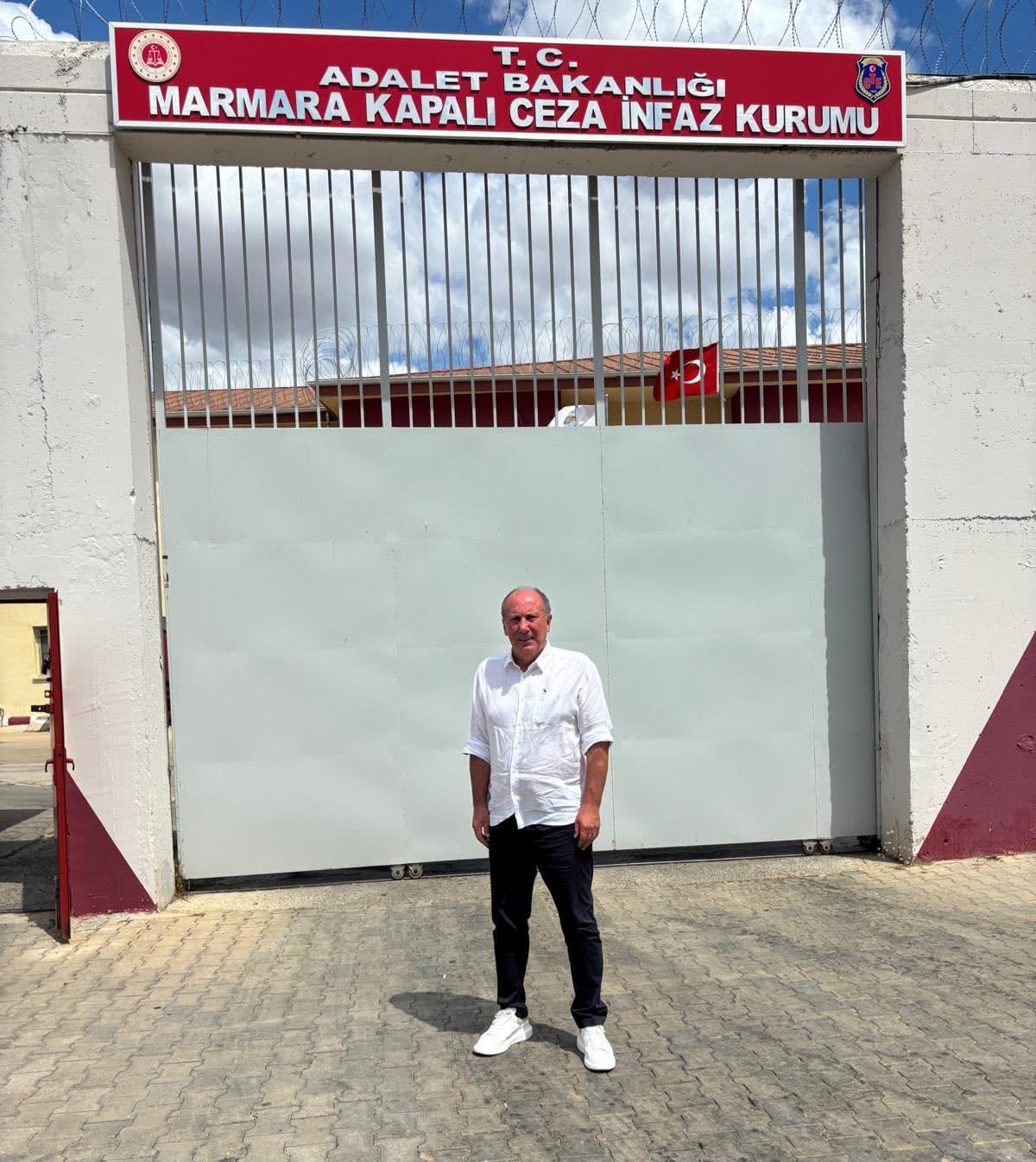 Muharrem İnce, Ekrem İmamoğlu'nu ziyaret etti
