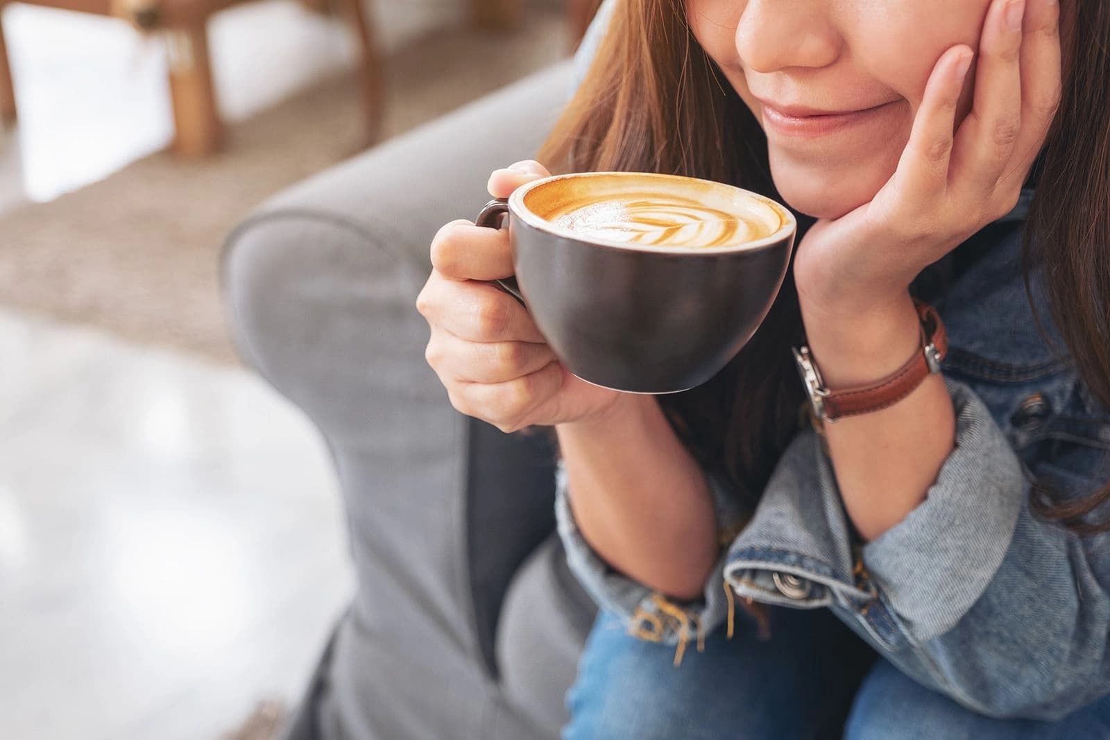 توێژینەوەیەک لە پۆڵەندا: کافایین کواڵیتیی خەوت تێکدەدات
