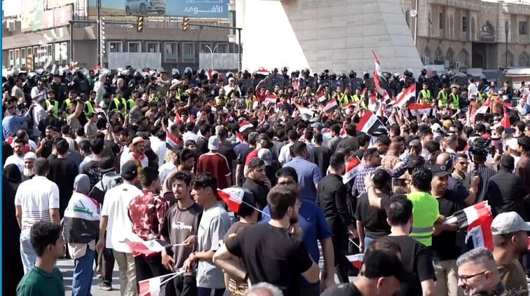متظاهرون في ساحة التحرير ببغداد لرووداو: نطالب بالاستجابة لمطالبنا وبمكافحة الفساد