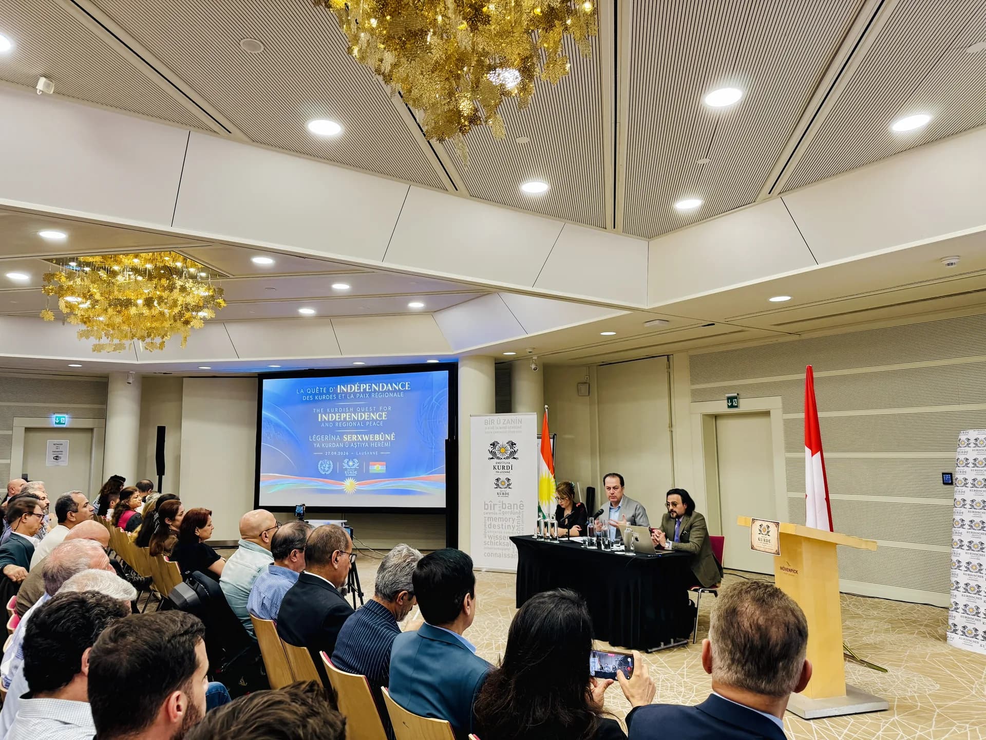Wêneyek ji konferansê / Wêne: Enstîtuya Kurdî ya Lozanê