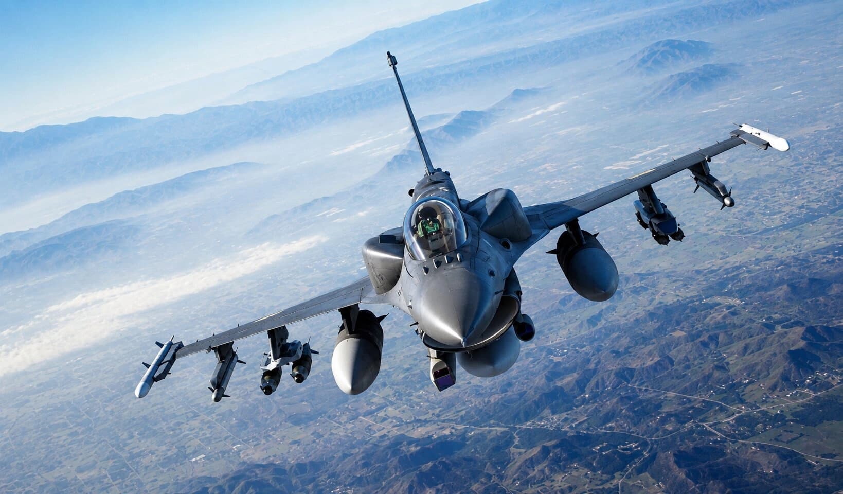 سەرەڕای هەڕەشەکانی چین؛ تایوان فڕۆکەی جەنگیی پێشکەوتووی F-16V لە ئەمریکا وەردەگرێت