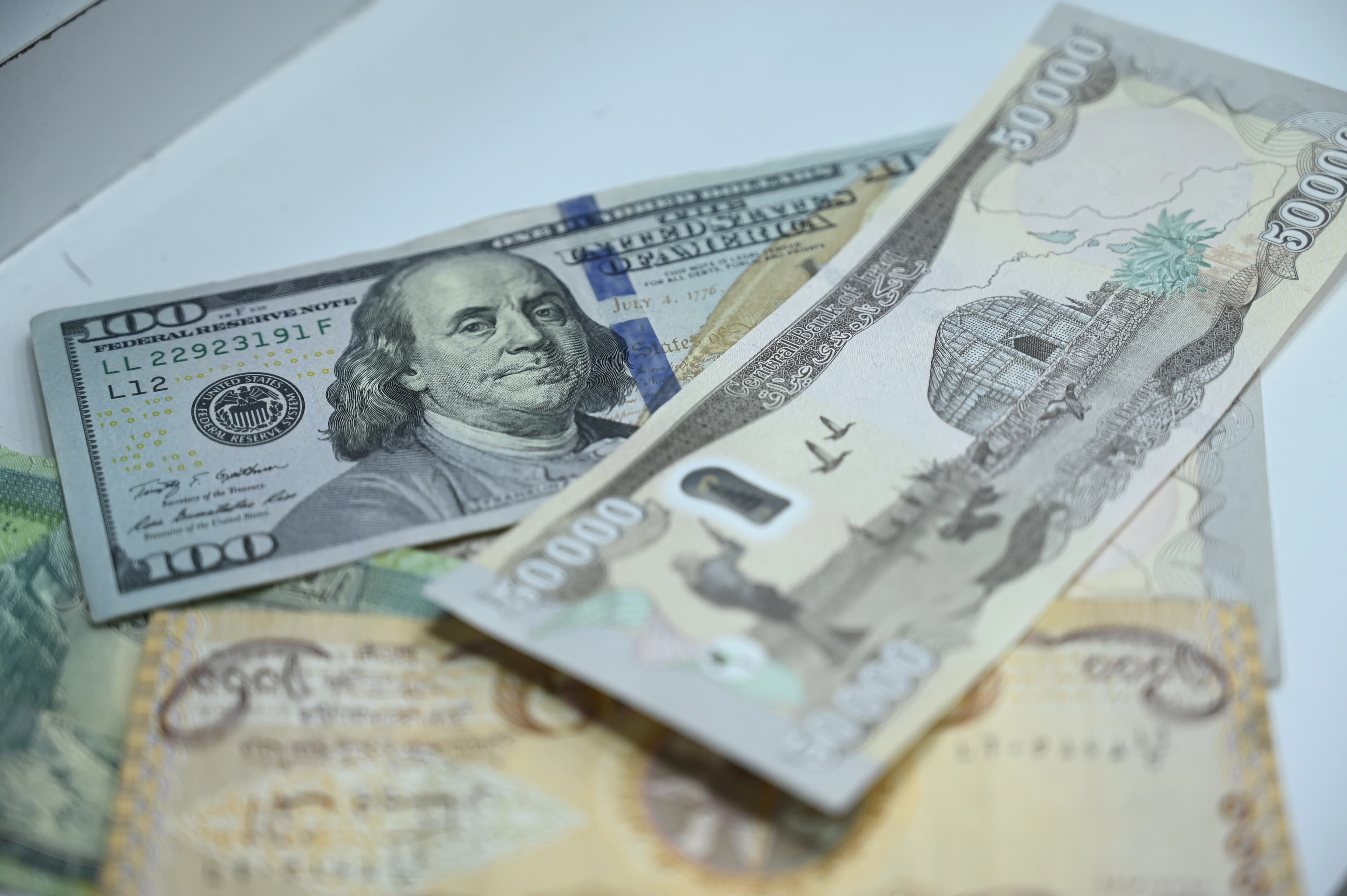 گۆڕینی نرخی دۆلار، چی لە کۆمپانیاکان کردووە؟